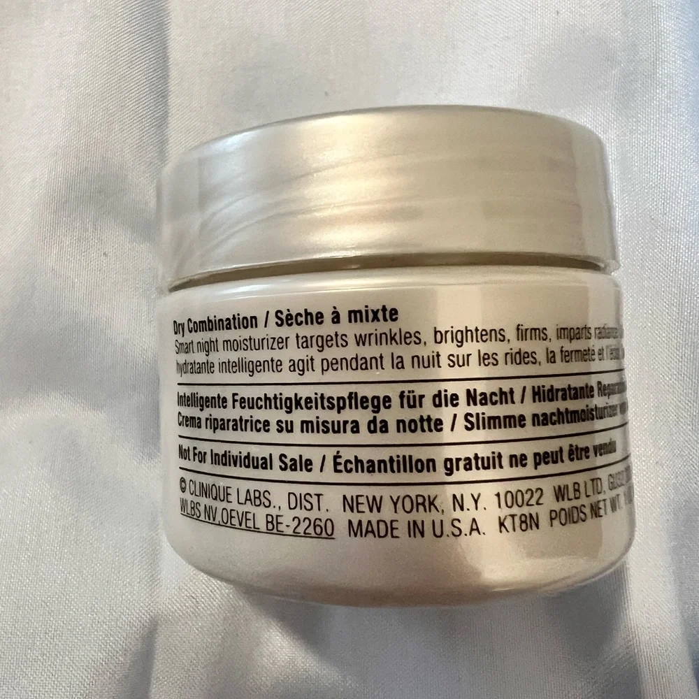 BRAND NEW Unopened Clinique Smart Night Moisturizer For Face & Neck So Smoothing - Picture 3 of 6